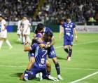 Jugadores del Cartaginés celebrando el gol marcado ante Olimpia.