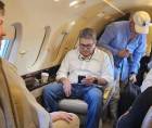 El regreso del expresidente Juan Orlando Hernández a Honduras tras ser indultado por Donald Trump continúa generando reacciones. Tras arribar el pasado domingo 26 de julio al aeropuerto internacional de Palmerola en un vuelo privado procedente de Estados Unidos, surgieron interrogantes sobre quién financió el traslado y cuál fue el costo estimado de la operación.
