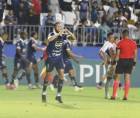 Óscar Padilla Discua celebrando su golazo contra el Alianza de El Salvador.