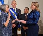 Entre mayo de 2013 y noviembre de 2014 fungió como ministra de Relaciones Exteriores de Honduras. Esta mañana de 27 de enero de 2026 ya juró servir a la República con el mandatario Asfura de testigo.