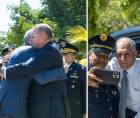 El presidente Nasry Asfura se da un fuerte abrazo con el ministro de Seguridad, Gerson Velásquez a su llegada a La Paz. Uno de los oficiales aprovechó su arribo para guardar una selfie del recuerdo con el mandatario.