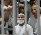 El Centro de Confinamiento del Terrorismo (Cecot) es una megacárcel de máxima seguridad construida por el gobierno de Nayib Bukele en Tecoluca, departamento de San Vicente, El Salvador. Fue diseñada para recluir a integrantes de las pandillas y mantenerlos aislados de sus estructuras criminales. Su capacidad anunciada es de 40,000 internos, una dimensión que la distingue en América.