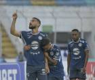 El delantero brasileño John Kleber celebrando su gol en el Motagua vs Génesis PN.