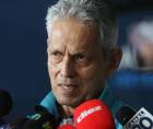 Reinaldo Rueda en conferencia de prensa en su llegada a Honduras tras la derrota ante Nicaragua.