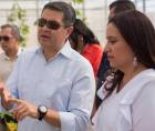 Imagen de archivo del expresidente Juan Orlando Hernández y su esposa Ana García.