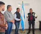 Aníbal Erazo (derecha) juramentó a miembros de la Corporación Municipal de regidores de municipio de Dulce Nombre de Copán.