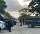 Durante el operativo, la Policía Nacional, con el apoyo de efectivos de las Fuerzas Armadas, logró incautar un importante lote de armas.
