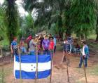 La disputa por tierras en el Bajo Aguán, marcada por invasiones, desalojos y enfrentamientos, volvió a quedar bajo tensión tras una nueva masacre que enluta a campesinos y trabajadores de fincas en Colón.