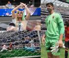 Las imágenes del partido que protagonizaron Bélgica e Irán con un empate 0-0 con los porteros como protagonistas y con la mejor tapada del Mundial 2026.