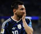 Arden las edes sociales al extremo de pedir una investigación para jugador tras supuesta ayuda para Lionel Messi en lo que va del Mundial 2026.