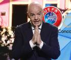 La FIFA sigie dando de qué hablar y este viernes lanzó un nuevo comunicado tras las posturas de la UEFA y Concacaf sobre el plan de privatizar el Mundial 2026.