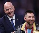 Infantino ha mantenido una estrecha relación con el astro argentino Lionel Messi.