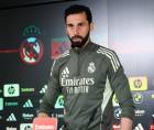 Álvaro Arbeloa atendió este viernes a los medios de comunicación en una rueda de prensa celebrada en la víspera de su partido de LaLiga contra el RCD Mallorca.