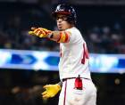 Mauricio Dubón lidera remontada de los Bravos de Atlanta ante Seattle