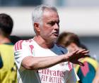 Prensa deportiva de España ha revelado el nombre de los futbolistas que Mourinho ya no quieren que siga formando parte del Real Madrid de cara a la próxima campaña.