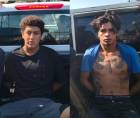 Durante la intervención, los agentes reportaron que ambos jóvenes tenían tatuajes relacionados con la MS-13.