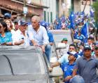 Una enorme caravana de nacionalistas acompañó al candidato presidencial Nasry Asfura en Trojes, El Paraíso.
