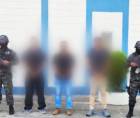 Tres policías militares enfrentan cargos por robo y uso ilegal de uniformes.