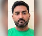 Tras recibir una sentencia de cinco años de prisión, fue deportado al concluir su condena.