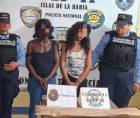 Ambas sospechosas fueron trasladadas a las instalaciones policiales de la localidad.