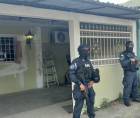 En cada uno de los allanamientos se encuentra integrado un fiscal de operaciones especiales, encargado de llevar a cabo los trámites penales y administrativos.