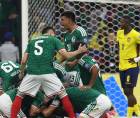 Los futbolistas mexicanos celebran una clasificación histórica ante Ecuador en un Estadio Azteca que volvió a vivir una noche mágica de Copa del Mundo.