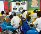 La Secretaría de Educación enfatizó que esta decisión busca reducir la exposición de la comunidad educativa a las altas temperaturas y a la contaminación del aire.