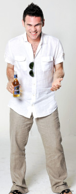 Luchan por ser el host de Barena de E! Entertaiment