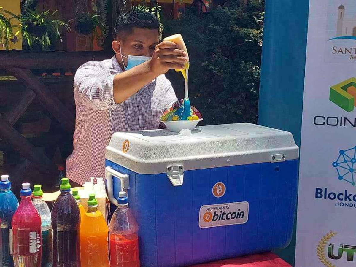 En Santa Lucía cobrarán en bitcóin y pagarán el impuesto sobre venta