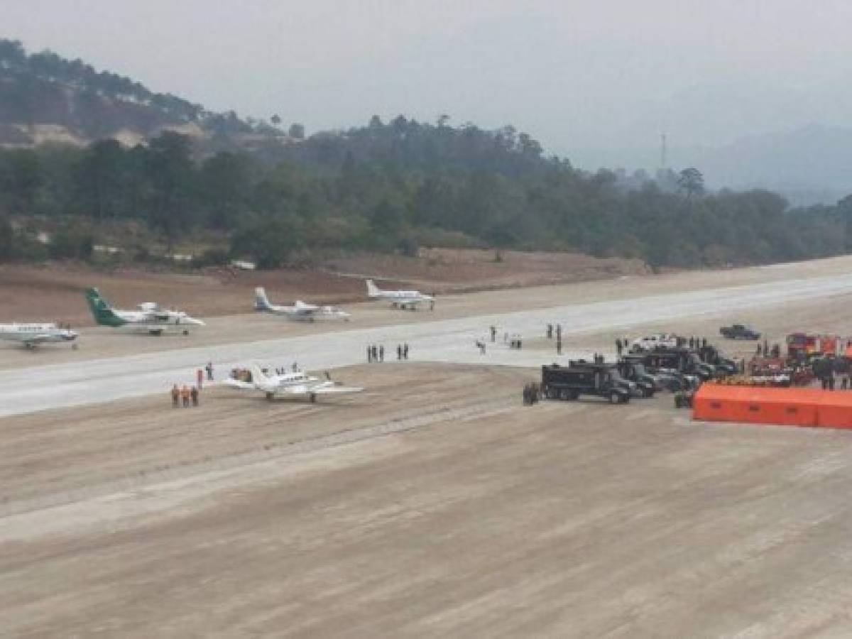 Presidente de Honduras inaugura aeropuerto en su ciudad natal