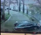 Una mujer que conducía bajo los efectos del alcohol —según confirmación de la Policía Nacional— chocó contra varios vehículos la tarde de ayer jueves en la colonia Lomas del Guijarro, en Tegucigalpa.