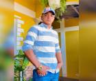 El padre de Yorbic Adony Vallecillo, uno de los siete agentes policiales que perdieron la vida en el accidente de tránsito ocurrido ayer en la carretera CA-5, a la altura de El Rodeo, Comayagua, se presentó en la Unidad Metropolitana de Prevención Número 7 de Danlí, donde permanece el cuerpo de su hijo, y compartió el profundo dolor que atraviesa su familia tras la tragedia.