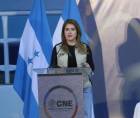 La consejera del CNE, Cossette López, explicó que el organismo solo mantiene la infraestructura para divulgar resultados y que no interviene “nunca, en ninguna etapa” en la elaboración de las actas.