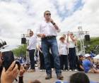 El expresidente Juan Orlando Hernández durante la comparecencia pública este domingo 26 de julio de 2026.