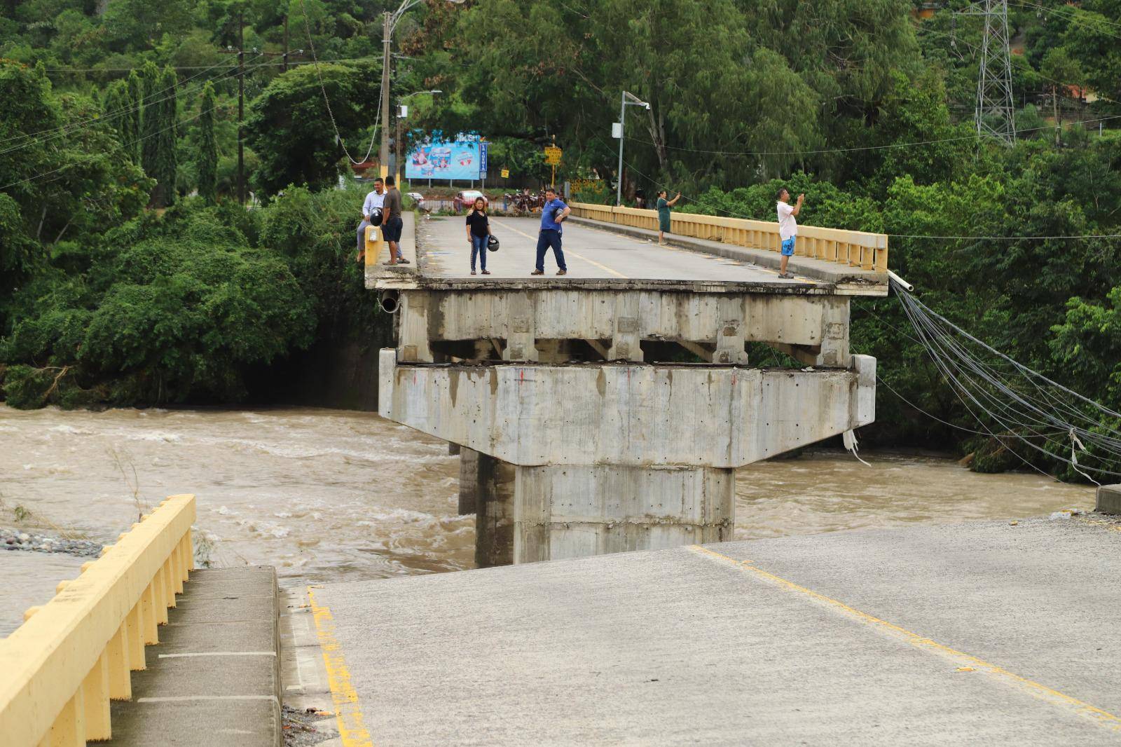 $!Puente Saopín en La Ceiba.