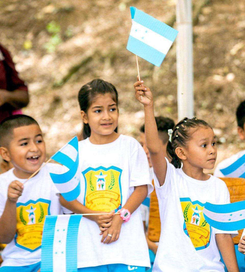 Los niños de la San Franciscos de Asís celebraron su día con la seguridad del techo que les da cobijo será su legado familiar.