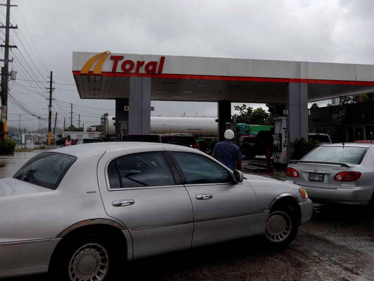 Puerto Rico suspende temporalmente los impuestos a la gasolina y el diésel