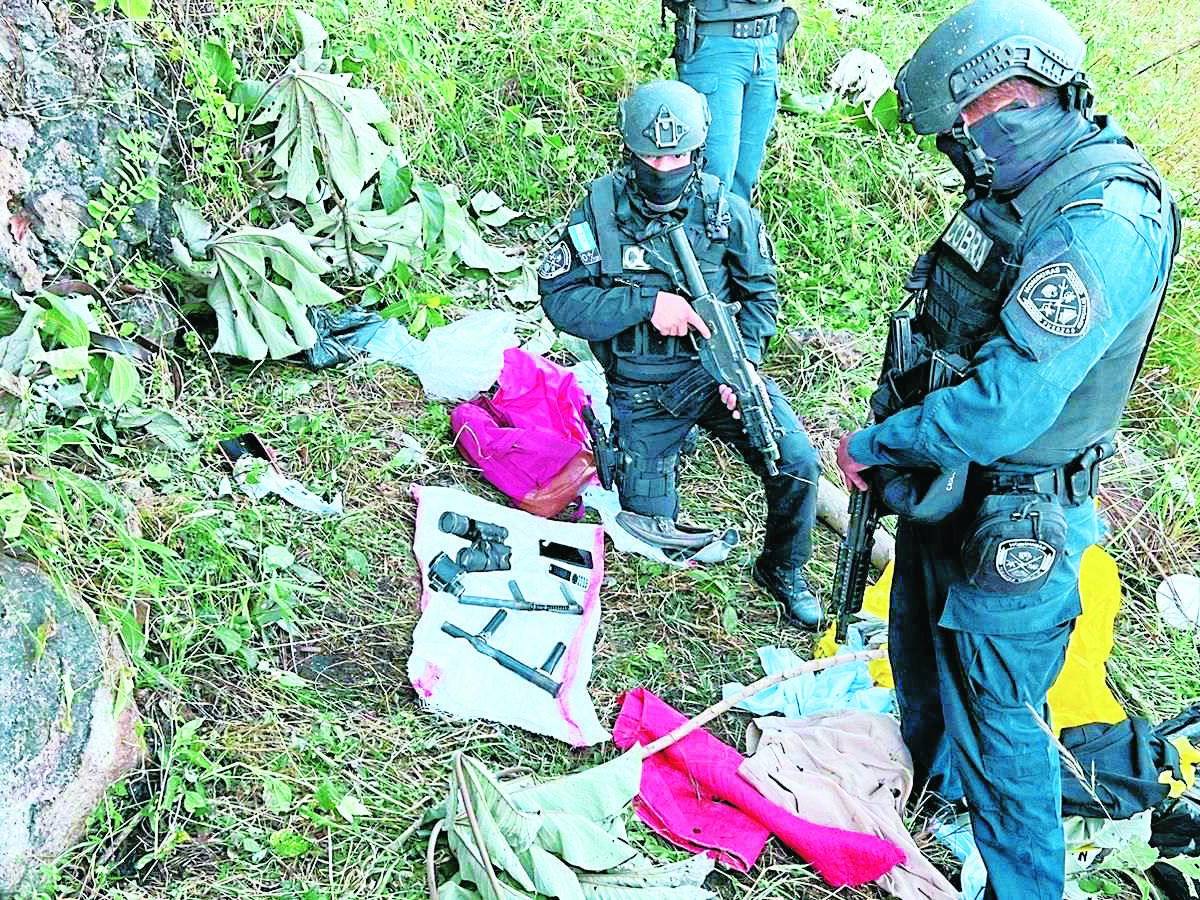 Hallan chimbas y binoculares utilizados por la Pandilla 18