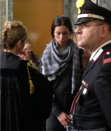 Las invitadas a fiestas de Berlusconi se vestían de Obama y de monjas