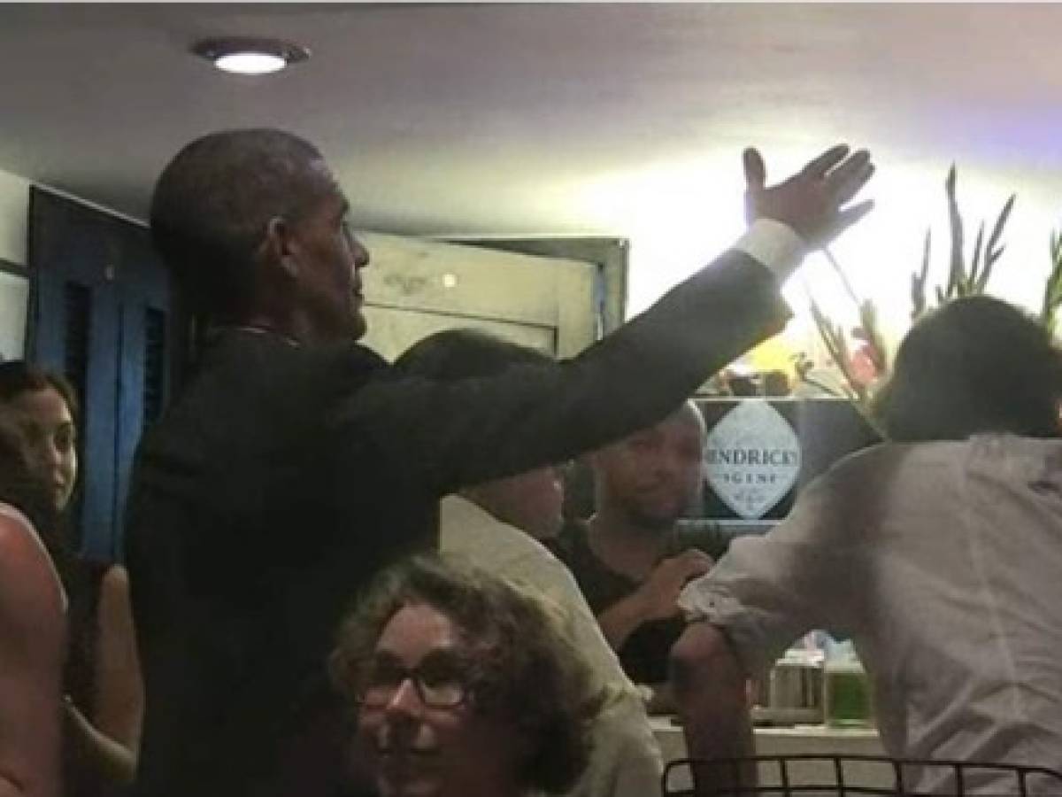 El doble de Obama pasea por La Habana