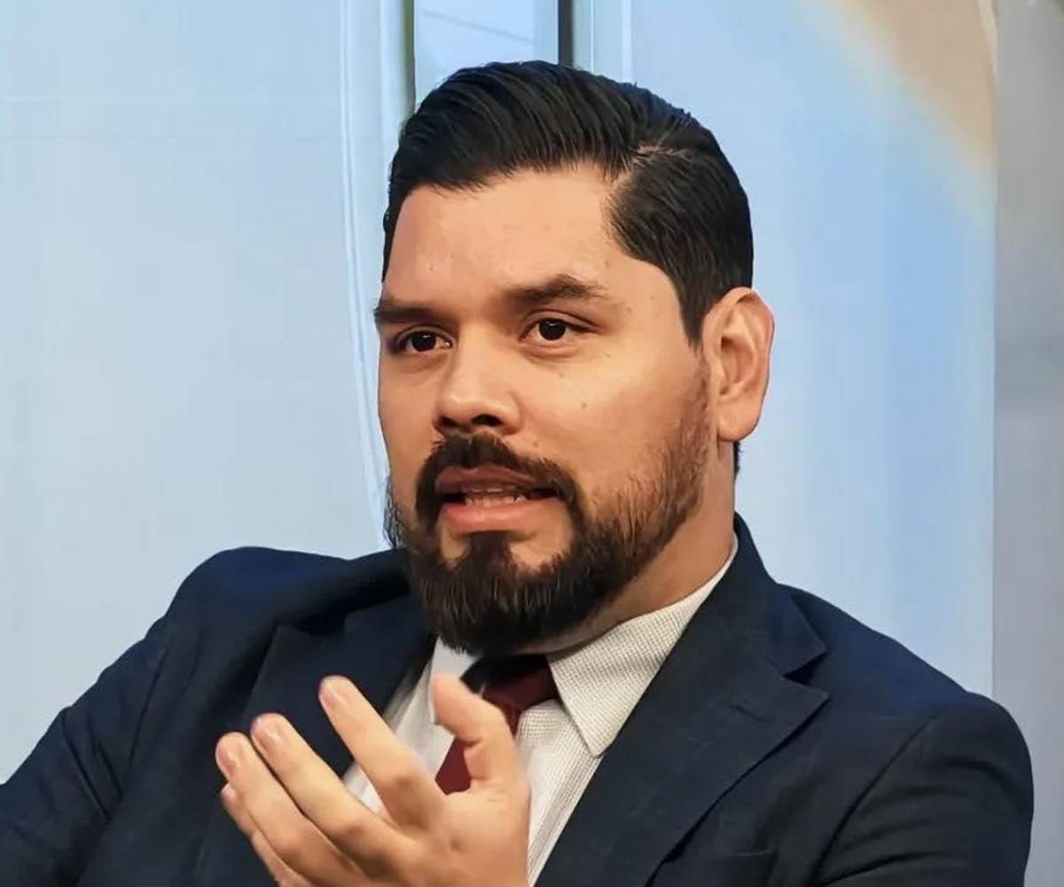 Nelson Castañeda de ASJ advierte que la falta de una política estatal continua sabotea la lucha contra el crimen organizado y fragmenta el sistema judicial.