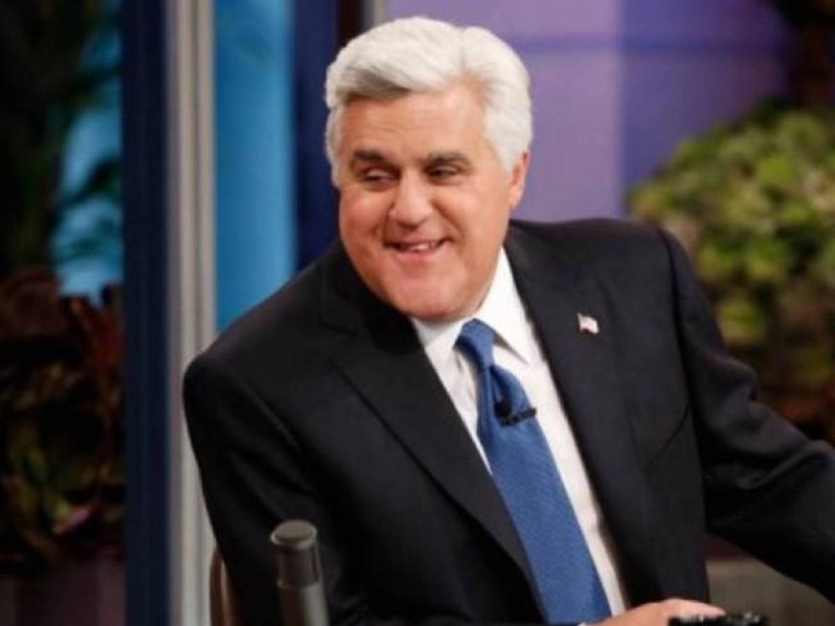 Hospitalizan al presentador estadounidense Jay Leno tras sufrir graves quemaduras
