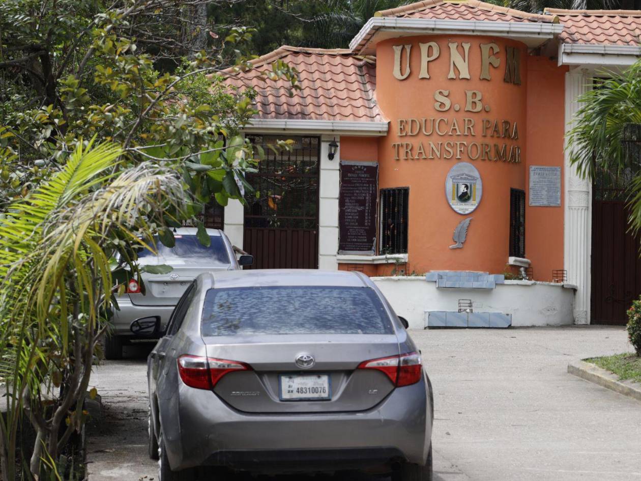 Aquí funciona la Escuela Normal Mixta Bilingüe de Santa Bárbara, donde Nery Casaña se estuvo desempeñado como director.