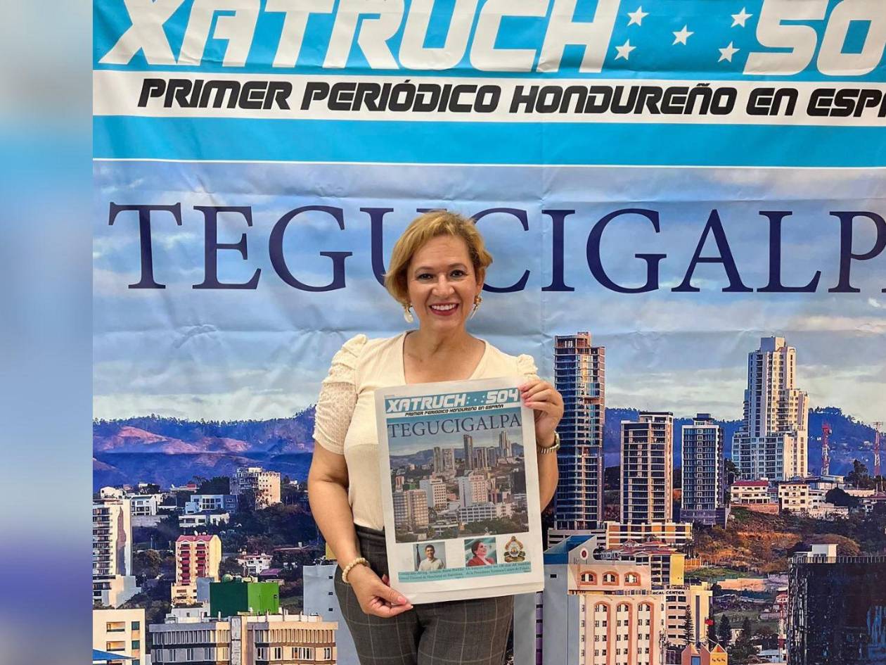 Zambrano es directora de un periódico impreso que circula desde 2022, dedicado a narrar la vida cultural, social y humana de la comunidad migrante.