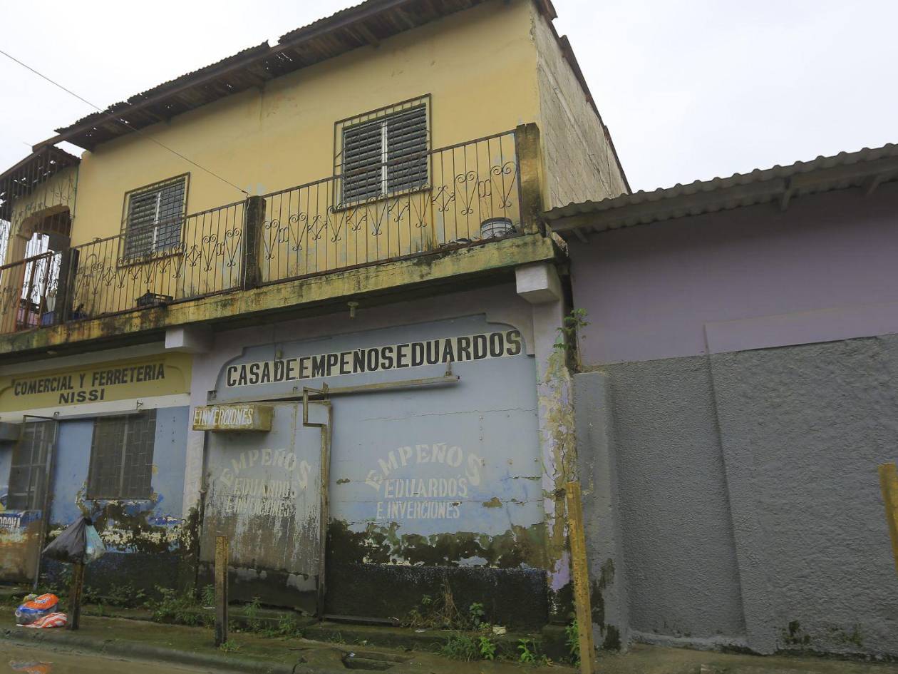Diversos locales han quedado abandonados y desolados a raíz de la inseguridad que persiste en el sector desde hace mucho tiempo.