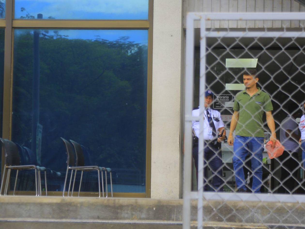 El auge de solicitudes de préstamos también va acompañado de alertas sobre endeudamiento, morosidad y riesgos por intereses elevados.