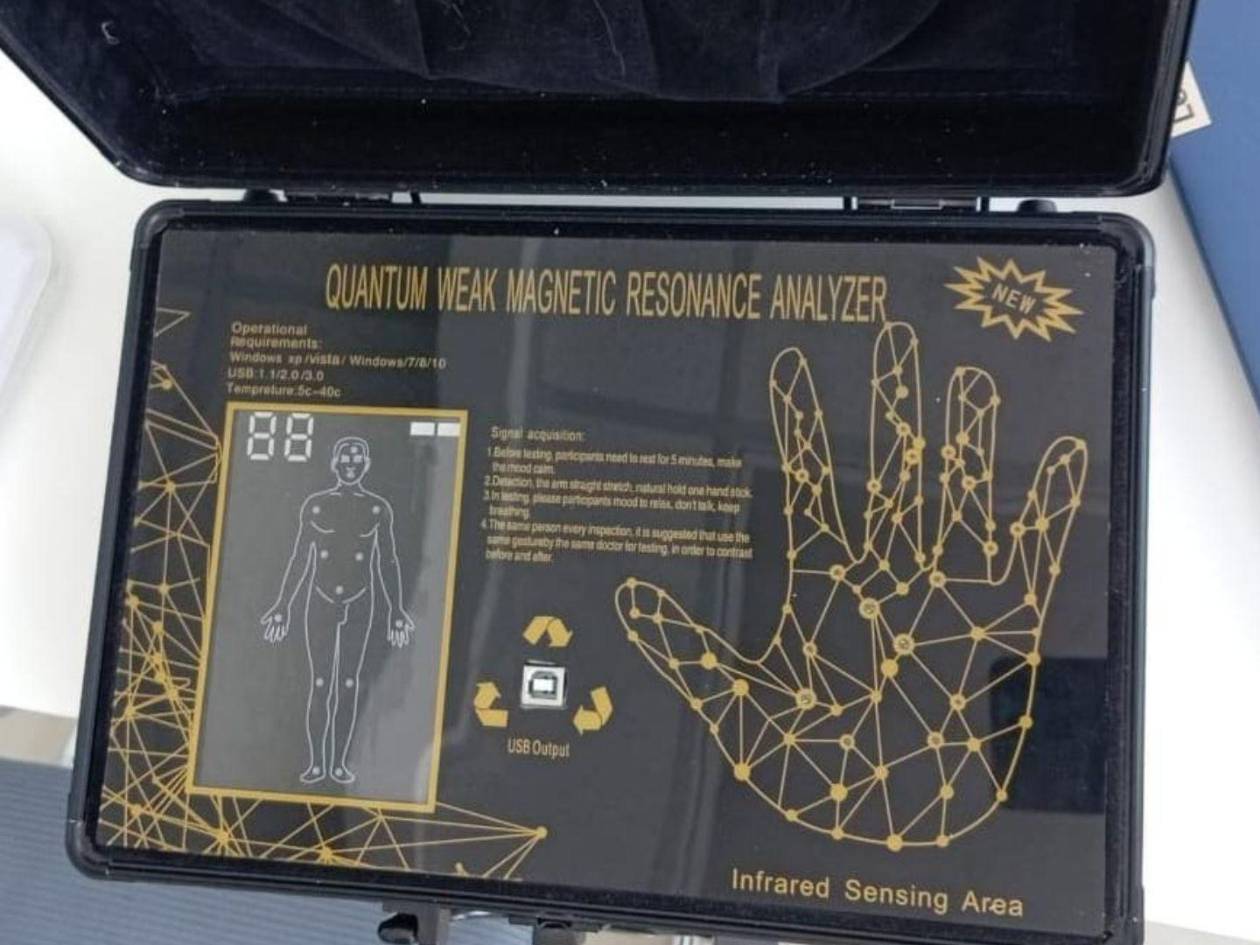 Esta es la denominada “máquina cuántica” utilizada para realizar los exámenes a los pacientes, cuyos resultados presentaban alteraciones.