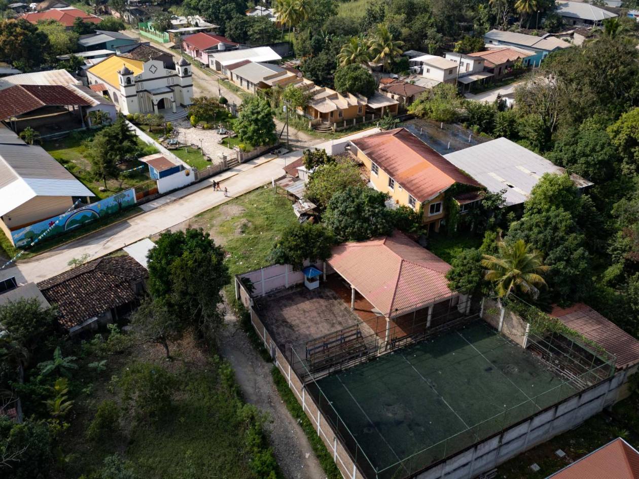 En El Espíritu, Copán, todas las casas, haciendas y tierras que pertenecieron a los Valle Valle siguen en abandono desde hace 11 años.