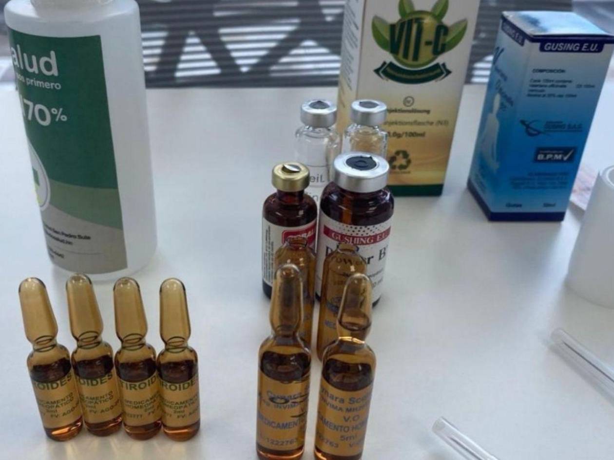 Todas las alteraciones y problemas de salud ellos los prometen solucionar con sueroterapías y tratamientos naturales costosos que solo ellos pueden realizar.