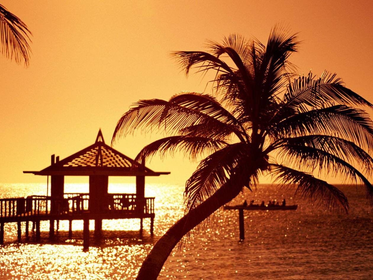 Las costas de Tela se llenan de vida con actividades culturales, música, gastronomía típica y deportes acuáticos.